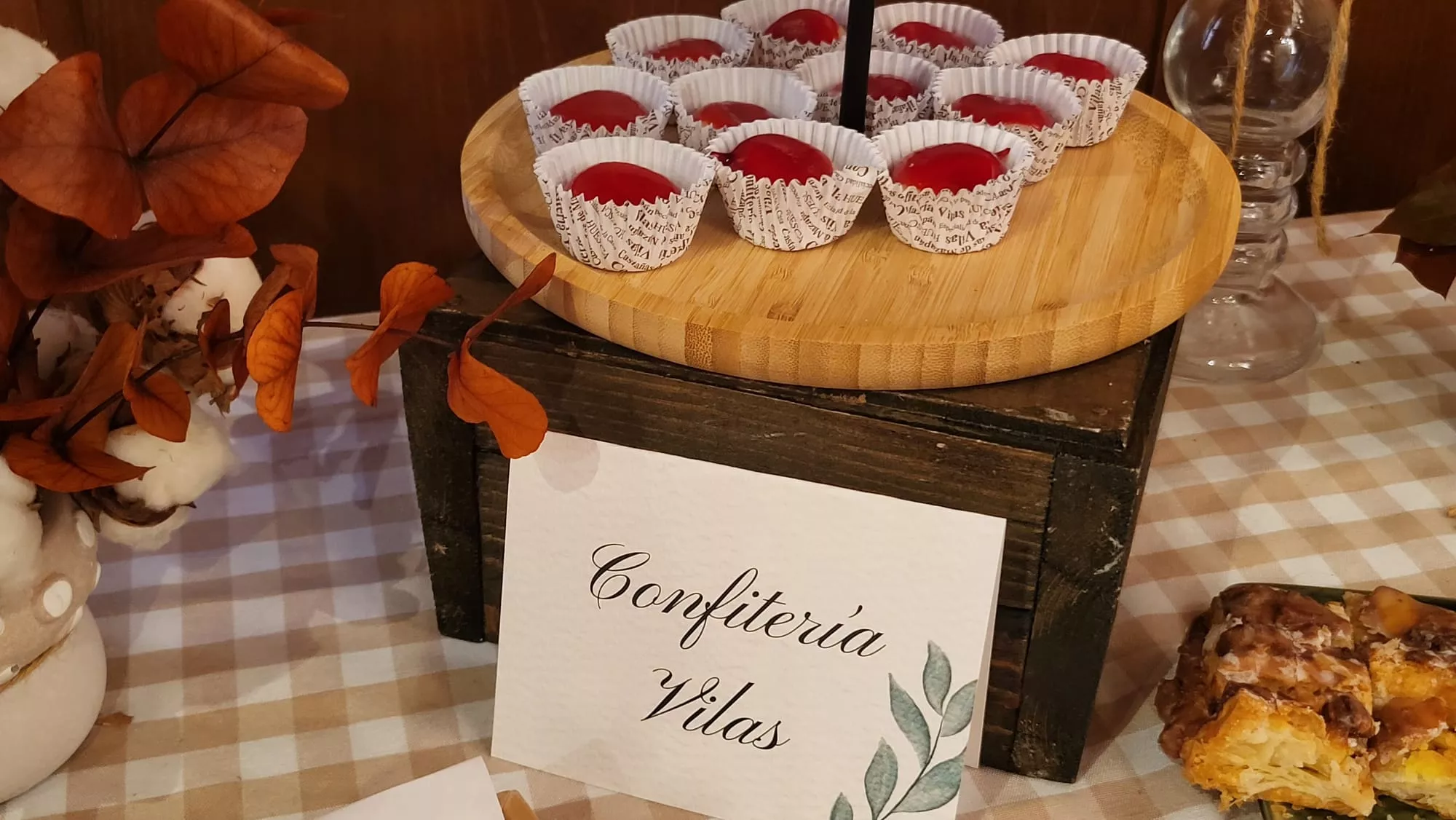 Pasteleros oscenses adelantan sus productos en la Feria Huesca es Dulce