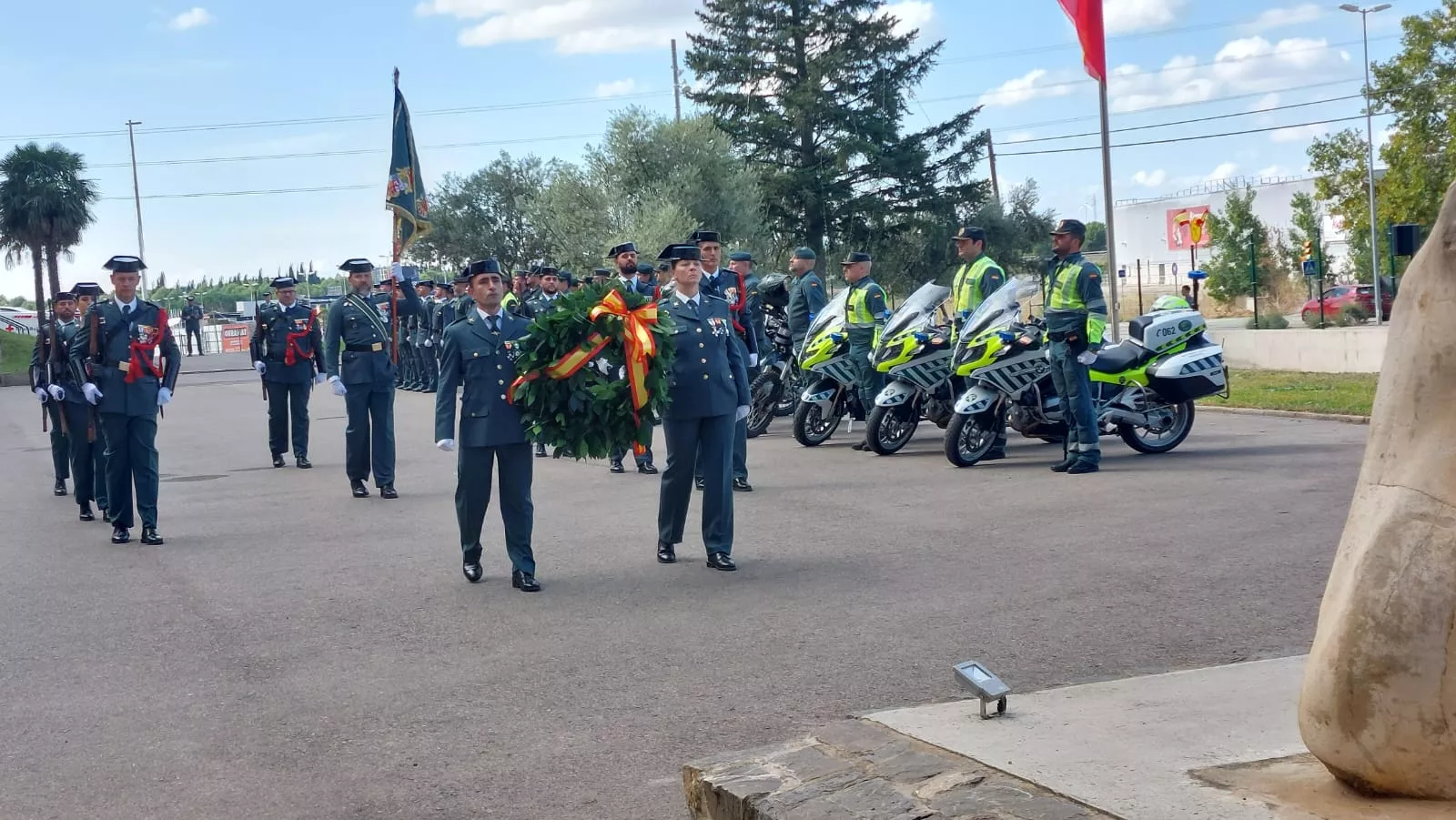 Celebración del Pilar en el cuartel de la Guardia Civil en Huesca