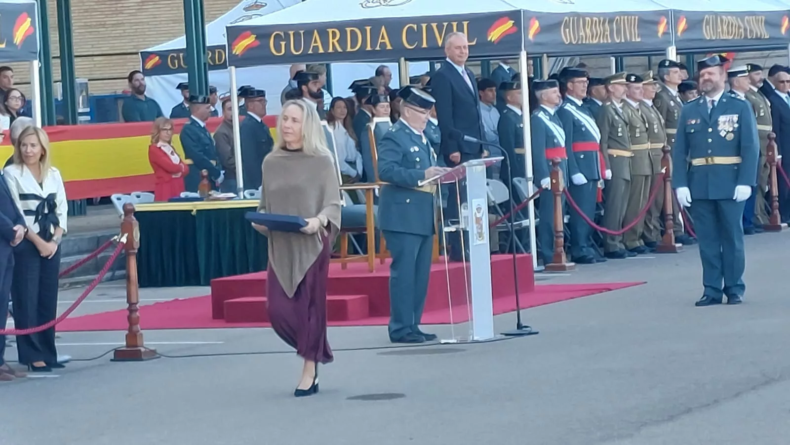 Celebración del Pilar en el cuartel de la Guardia Civil en Huesca