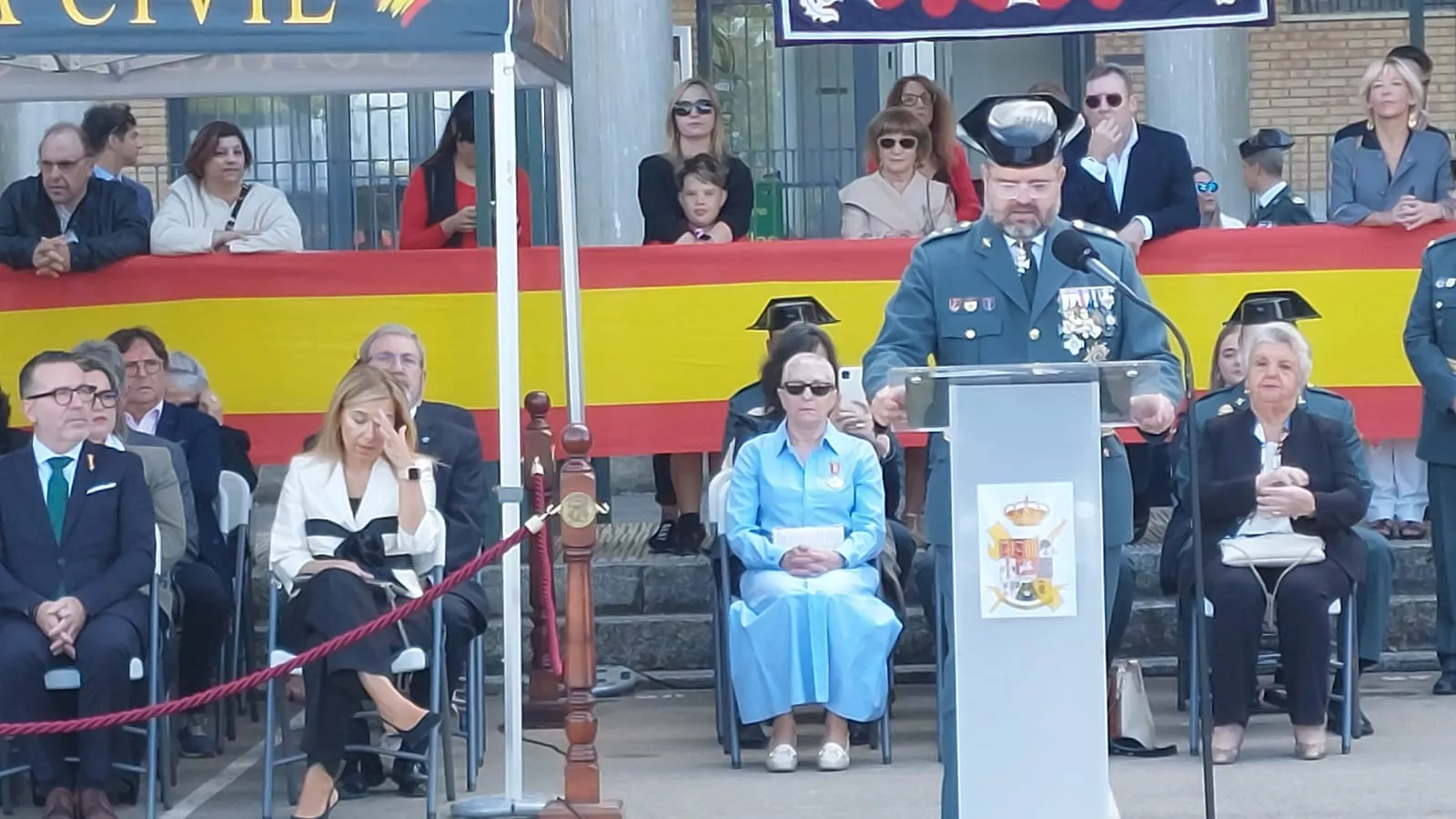 Celebración del Pilar en el cuartel de la Guardia Civil en Huesca