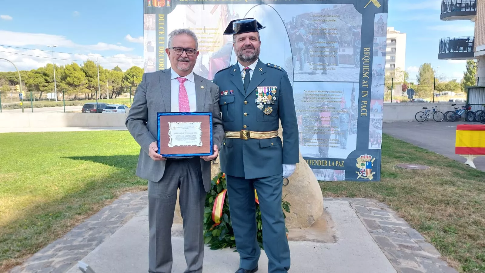 Celebración del Pilar en el cuartel de la Guardia Civil en Huesca