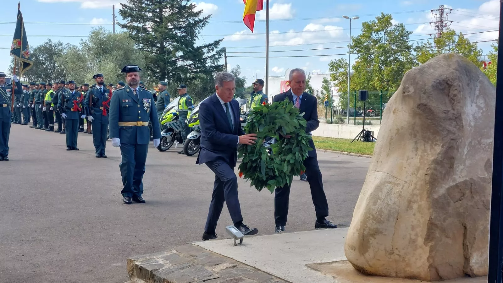 Celebración del Pilar en el cuartel de la Guardia Civil en Huesca