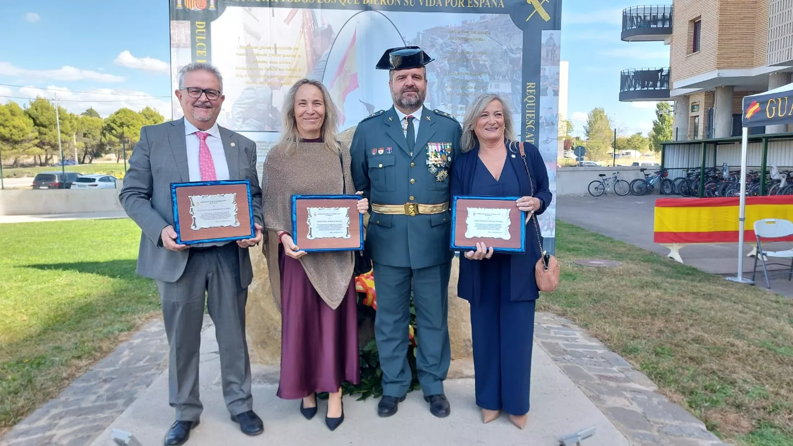 Celebración del Pilar en el cuartel de la Guardia Civil en Huesca