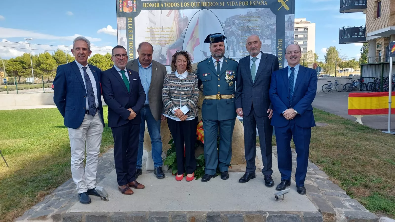 Celebración del Pilar en el cuartel de la Guardia Civil en Huesca