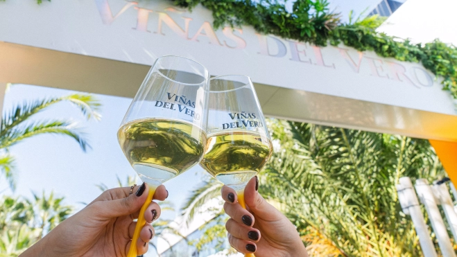 Brindis con dos blancos de Viñas del Vero