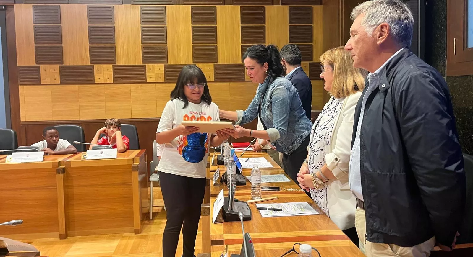 Constitución del nuevo consejo de la Ciudad de las Niñas y los Niños de Huesca. Foto Mercedes Manterola