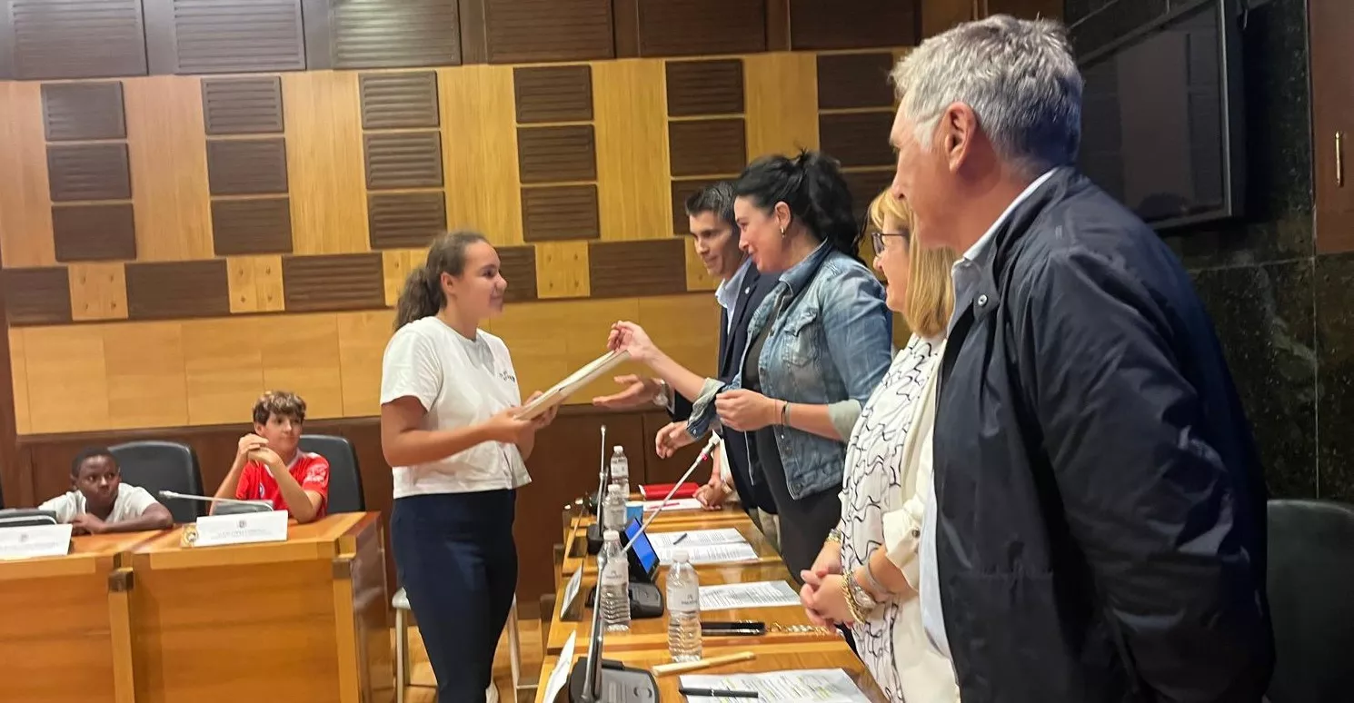 Constitución del nuevo consejo de la Ciudad de las Niñas y los Niños de Huesca. Foto Mercedes Manterola
