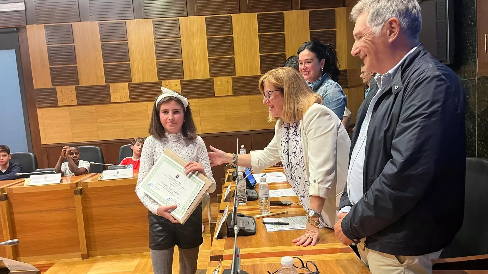 Constitución del nuevo consejo de la Ciudad de las Niñas y los Niños de Huesca. Foto Mercedes Manterola