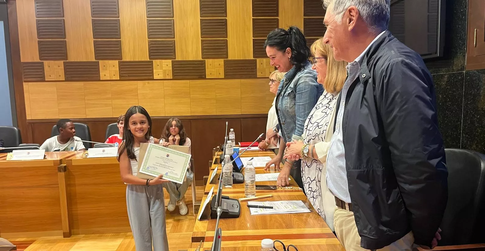 Constitución del nuevo consejo de la Ciudad de las Niñas y los Niños de Huesca. Foto Mercedes Manterola