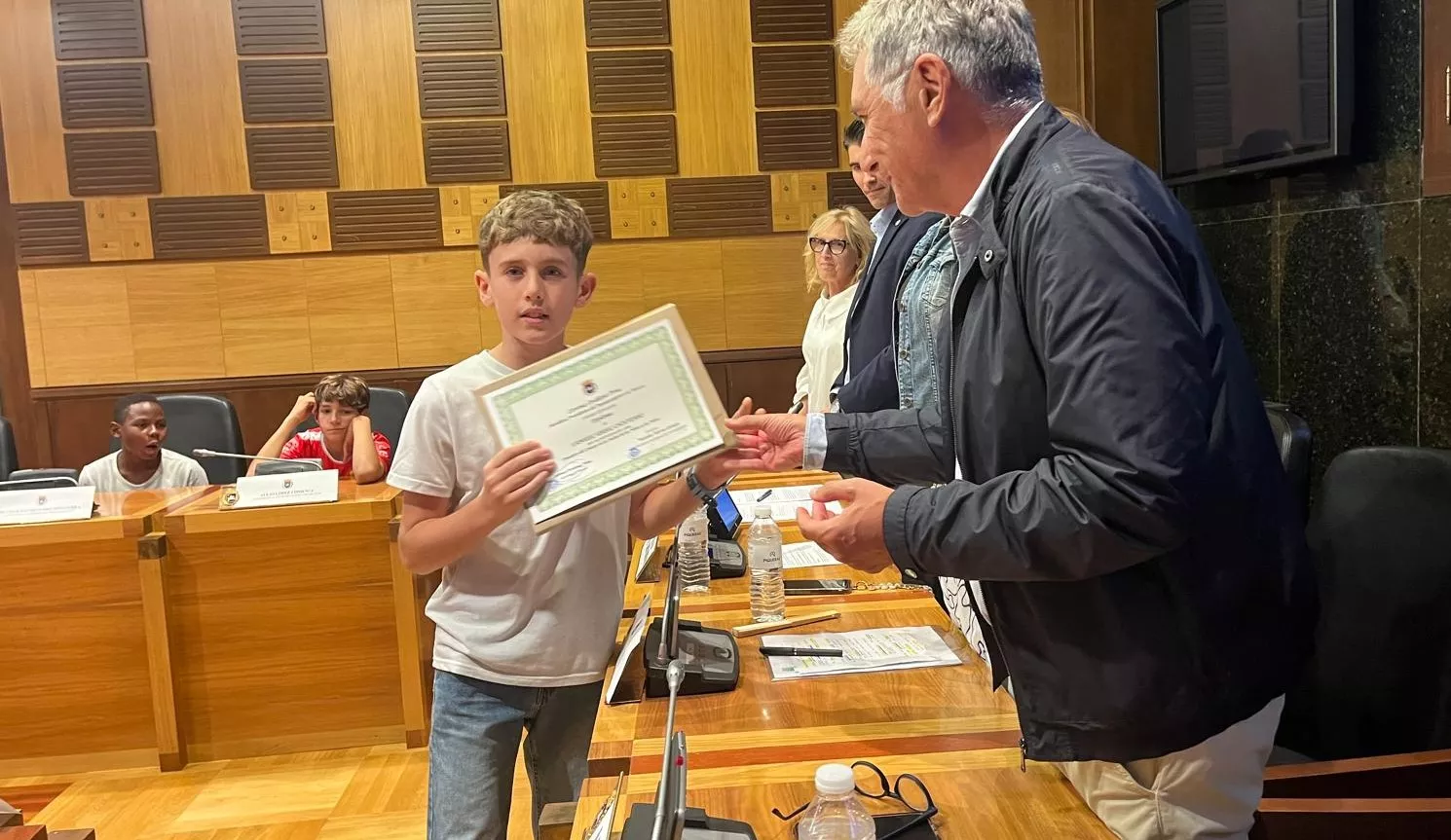 Constitución del nuevo consejo de la Ciudad de las Niñas y los Niños de Huesca. Foto Mercedes Manterola