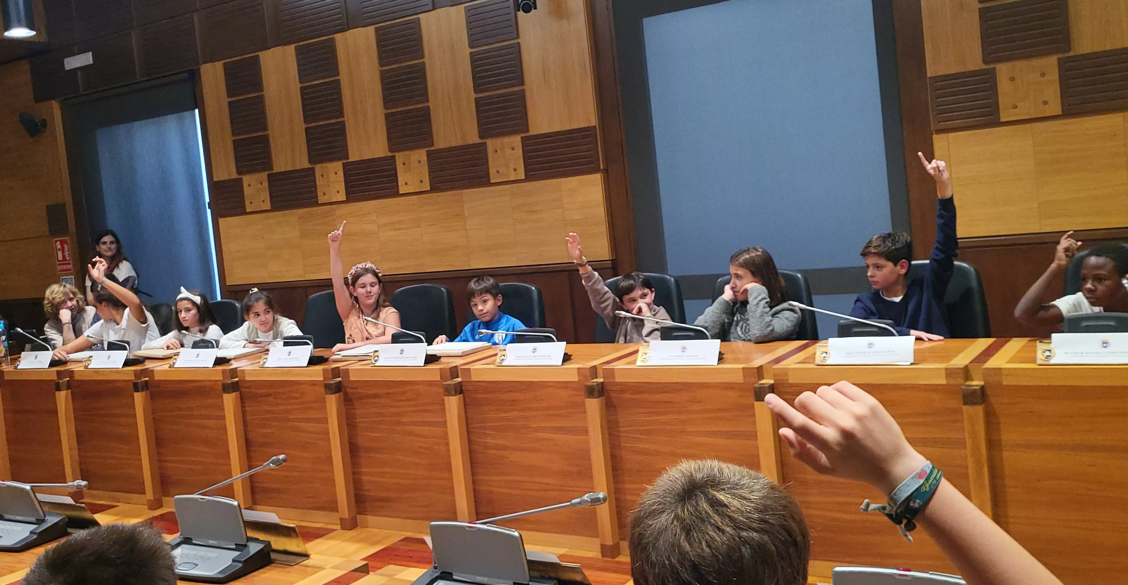 Constitución del nuevo consejo de la Ciudad de las Niñas y los Niños de Huesca. Foto Mercedes Manterola