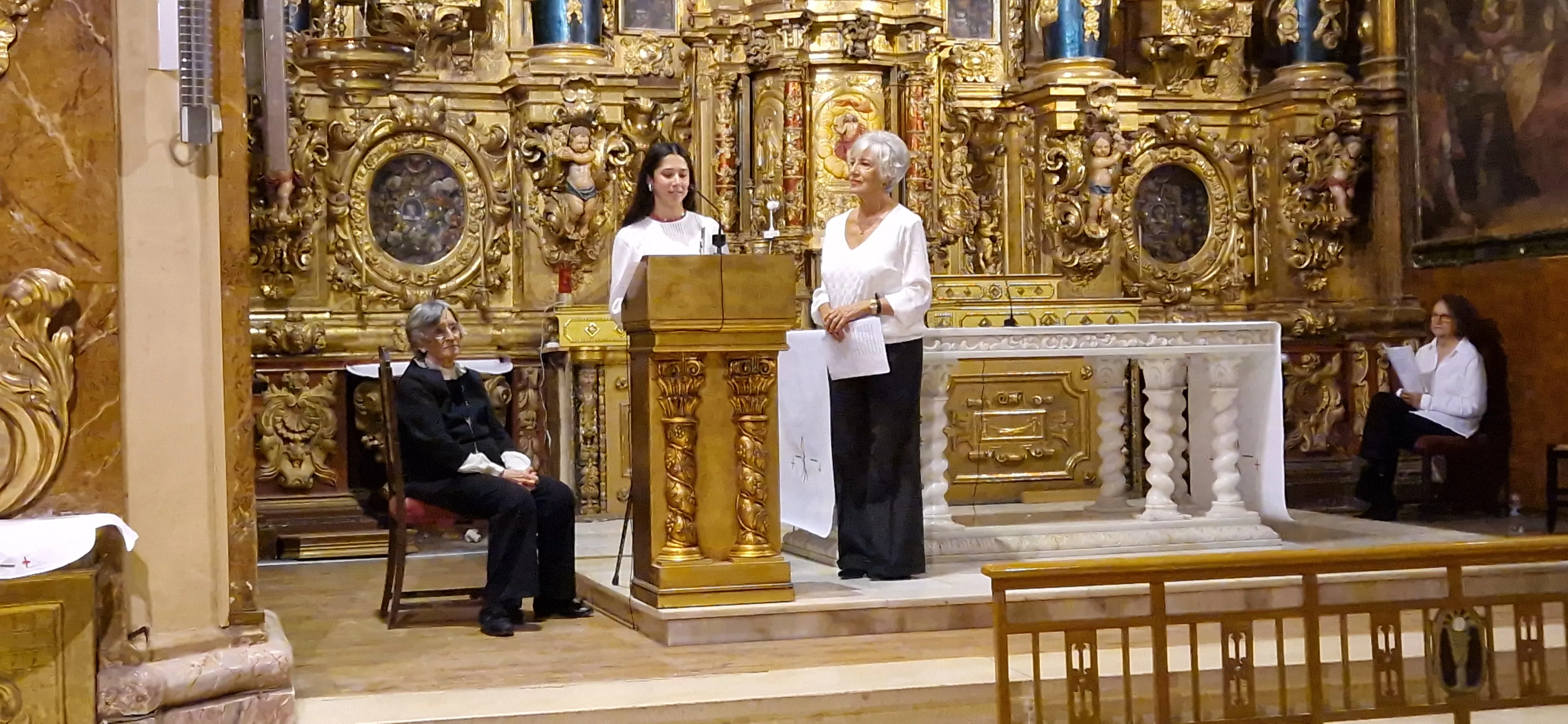 Representación de Loa en la Iglesia de Santa Teresa 2025. Foto Myriam Martínez