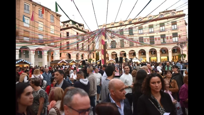 Huesca es Dulce, Huesca se luce, Huesca seduce. Arranca la II Feria Laminera Huesca es Dulce, Huesca se luce, Huesca seduce. Arranca la II Feria Laminera