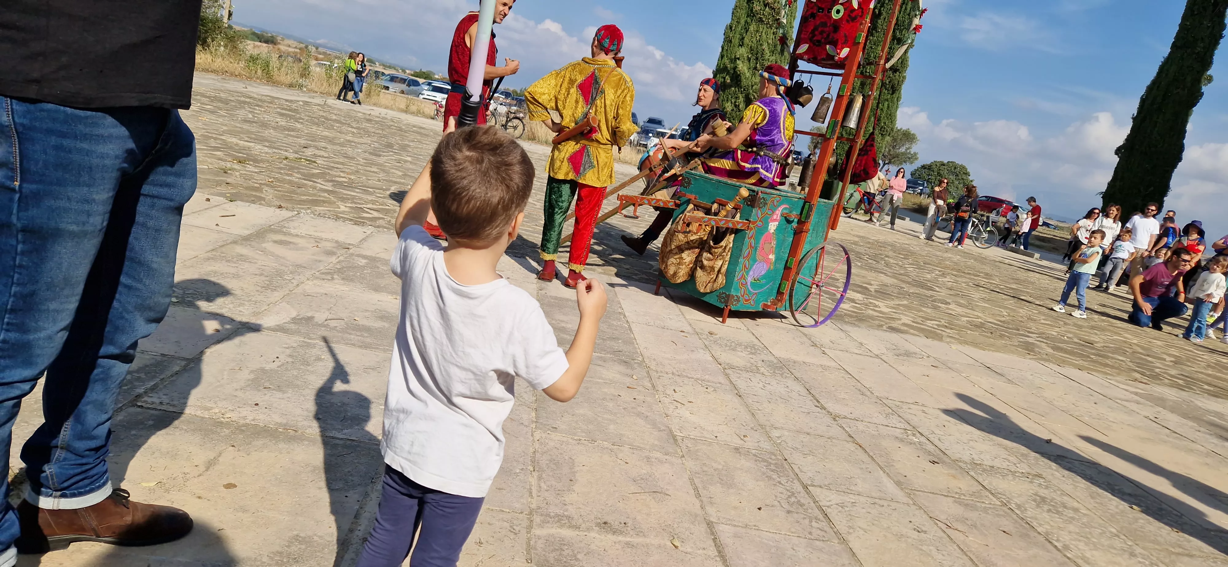 Festival Enclaves del Grial con los Titiriteros de Binéfar en la ermita de Loreto. Foto Myriam Martínez