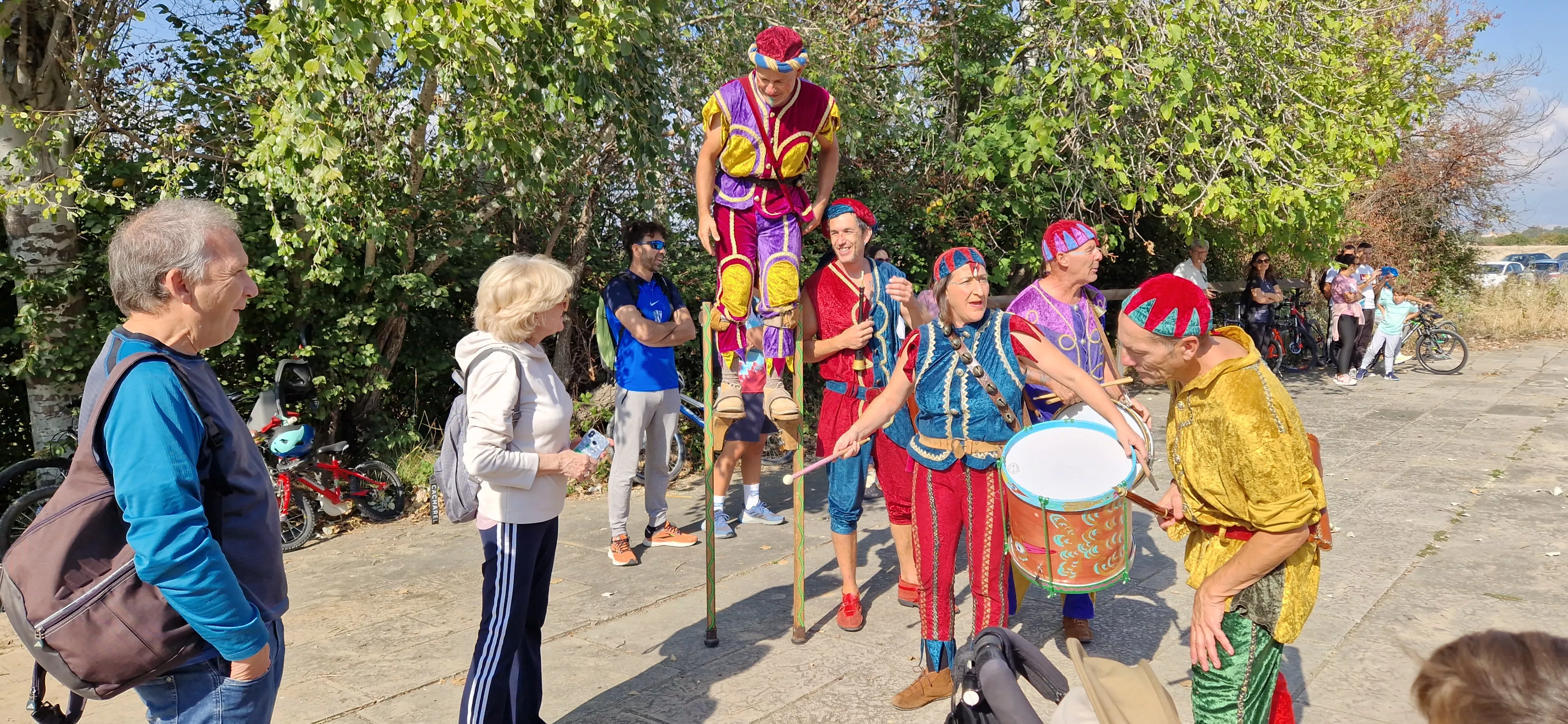 Festival Enclaves del Grial con los Titiriteros de Binéfar en la ermita de Loreto. Foto Myriam Martínez