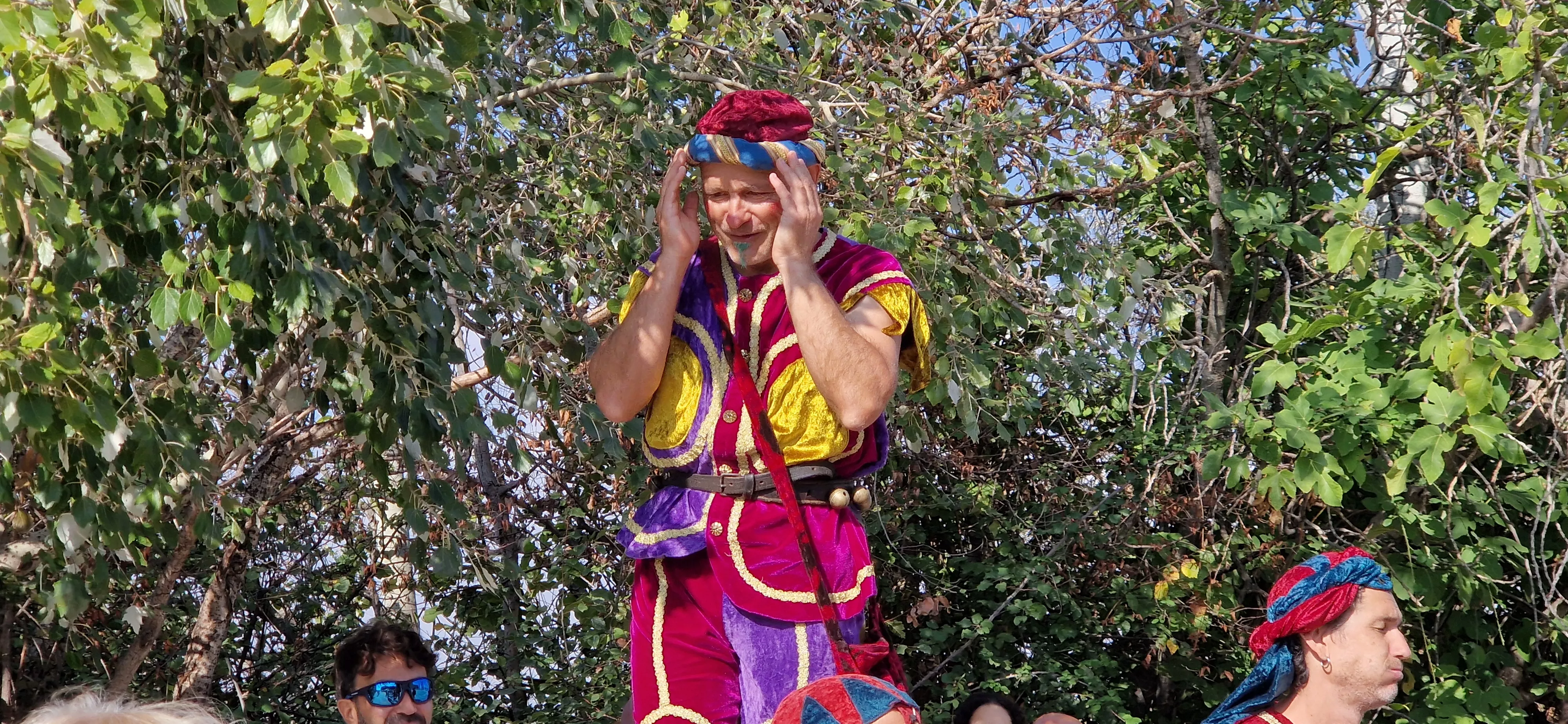 Festival Enclaves del Grial con los Titiriteros de Binéfar en la ermita de Loreto. Foto Myriam Martínez