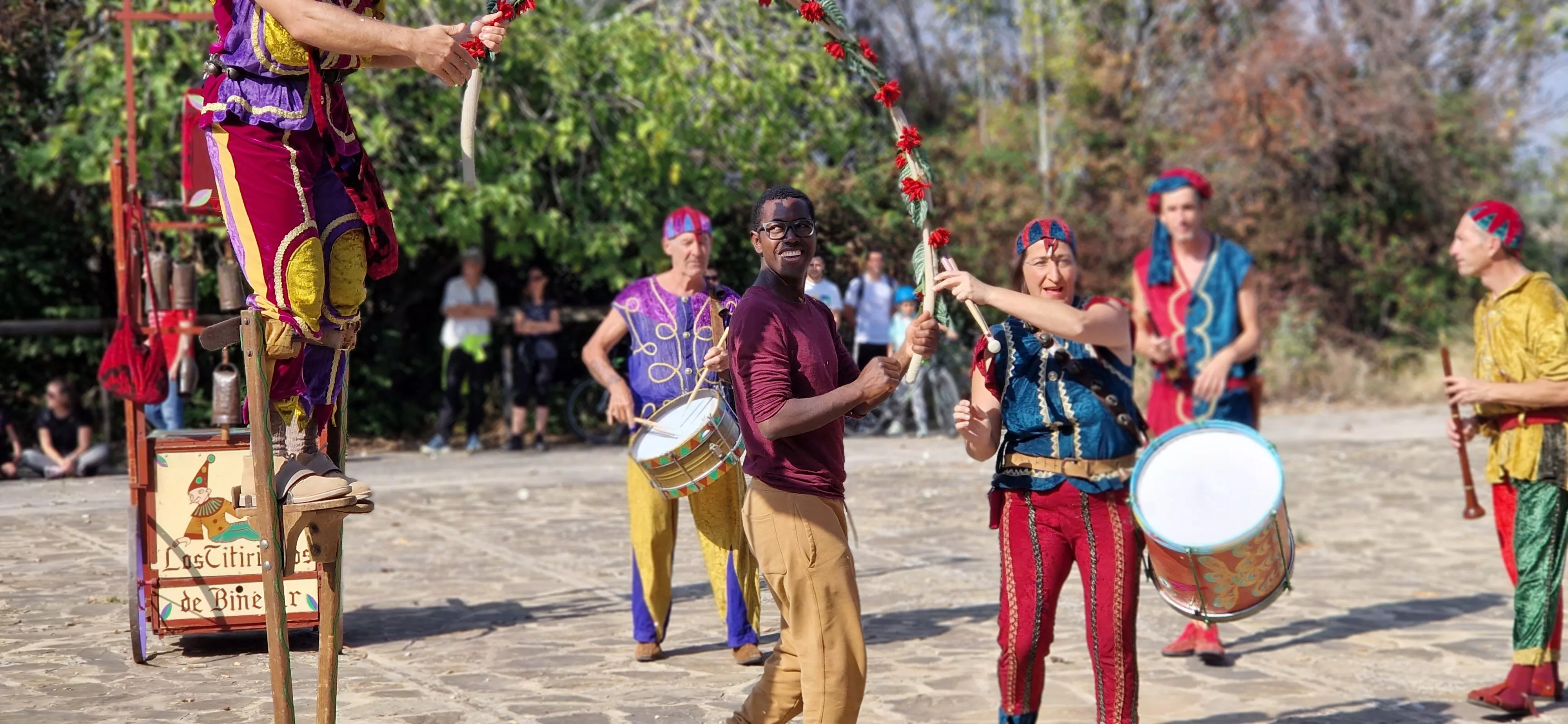 Festival Enclaves del Grial con los Titiriteros de Binéfar en la ermita de Loreto. Foto Myriam Martínez