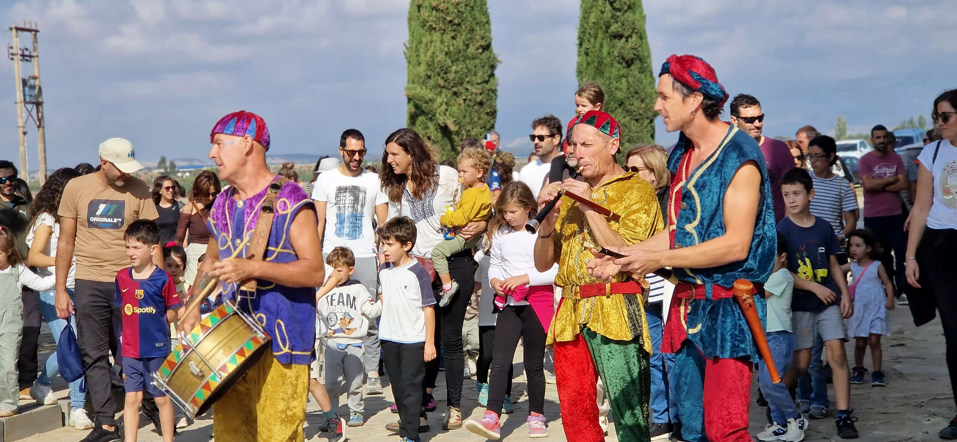 Festival Enclaves del Grial con los Titiriteros de Binéfar en la ermita de Loreto. Foto Myriam Martínez