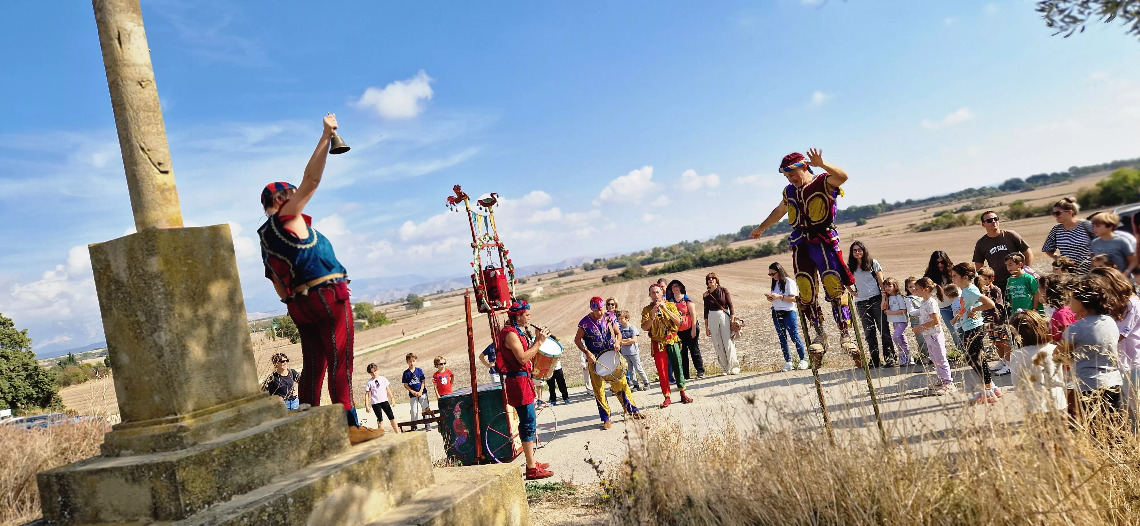Festival Enclaves del Grial con los Titiriteros de Binéfar en la ermita de Loreto. Foto Myriam Martínez