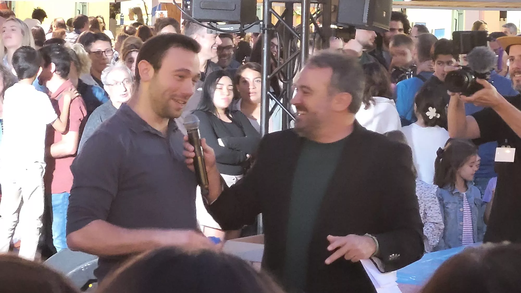 Pablo, vencedor del concurso, con Miguel Martín Pablo, vencedor del concurso, con Miguel Martín