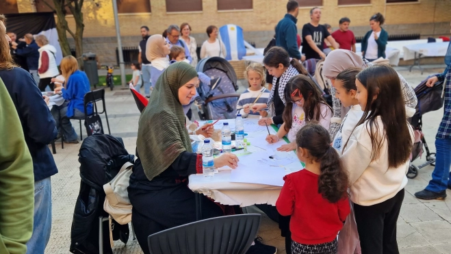 Día de la Paz en el Barrio de María Auxiliadora. Foto Myriam Martínez Día de la Paz en el Barrio de María Auxiliadora. Foto Myriam Martínez