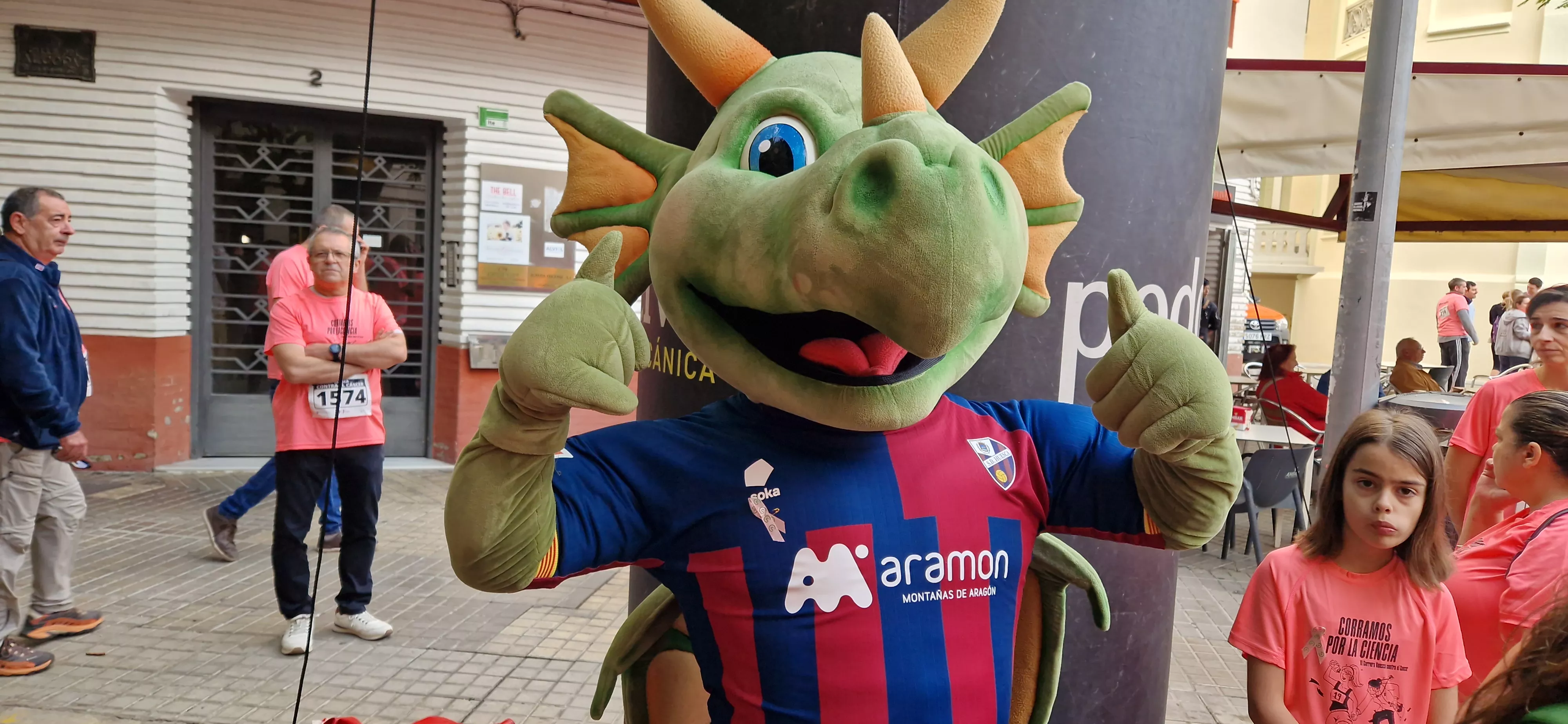 XI Carrera contra el Cáncer de Huesca. Foto Myriam Martínez