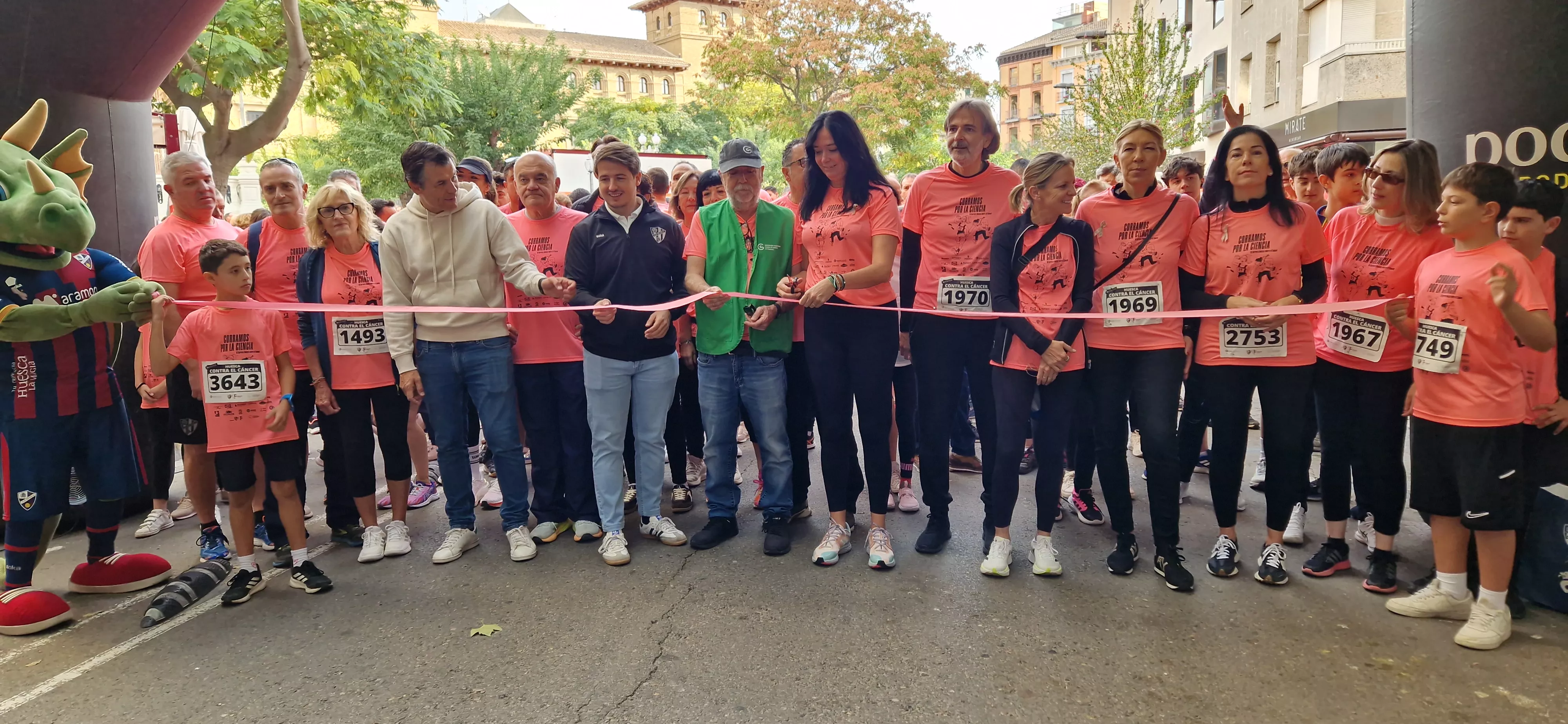 XI Carrera contra el Cáncer de Huesca. Foto Myriam Martínez