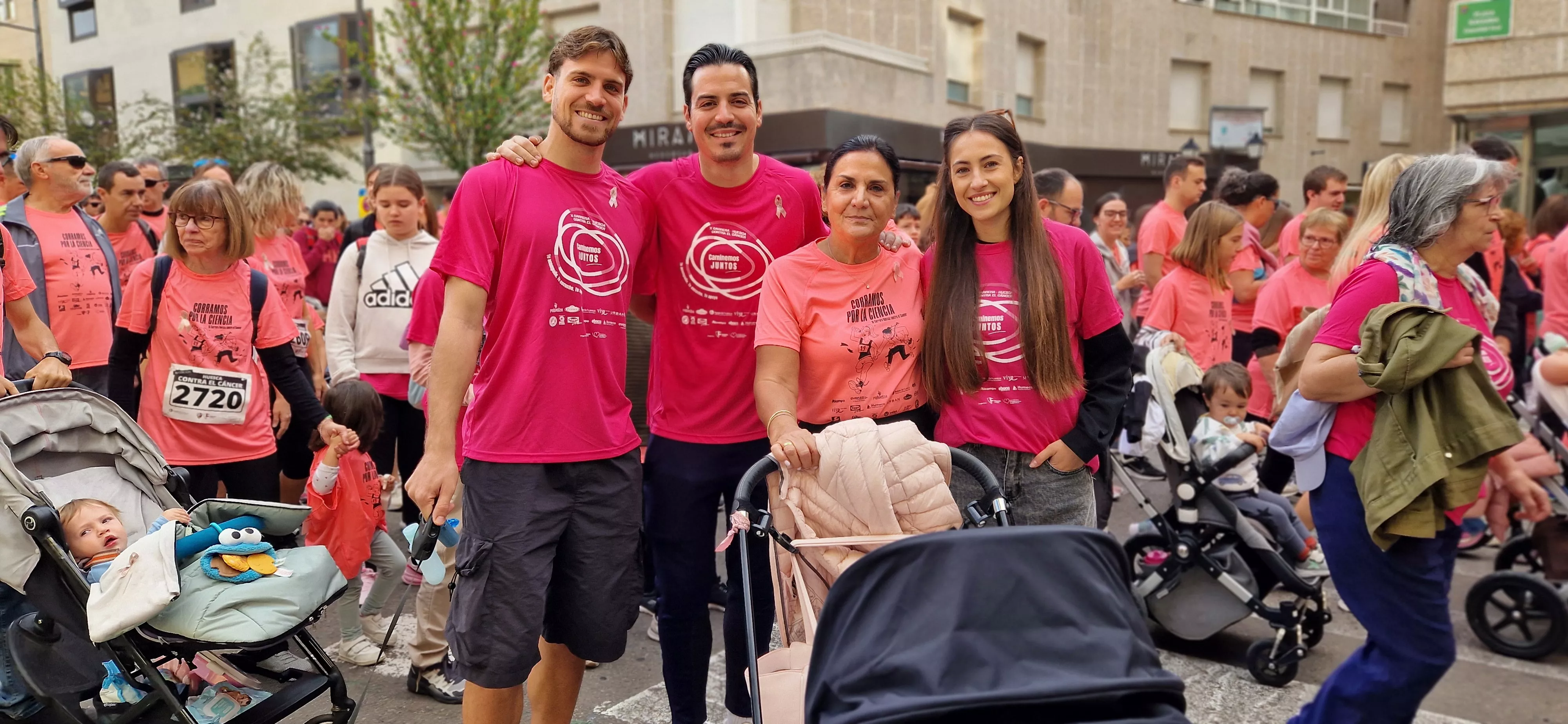 XI Carrera contra el Cáncer de Huesca. Foto Myriam Martínez