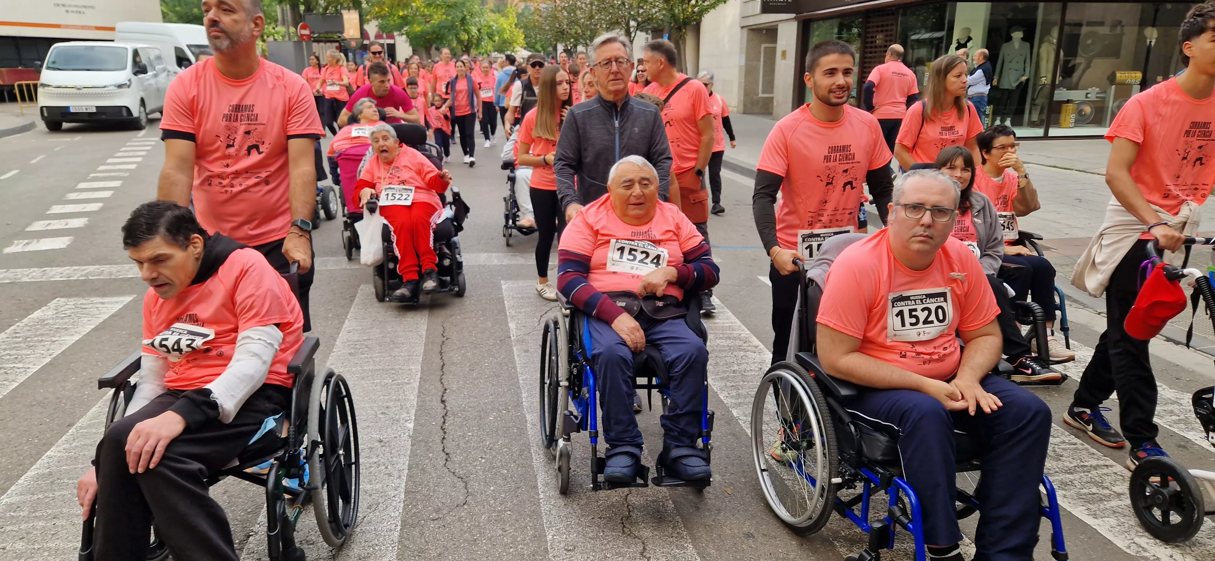 XI Carrera contra el Cáncer de Huesca. Foto Myriam Martínez