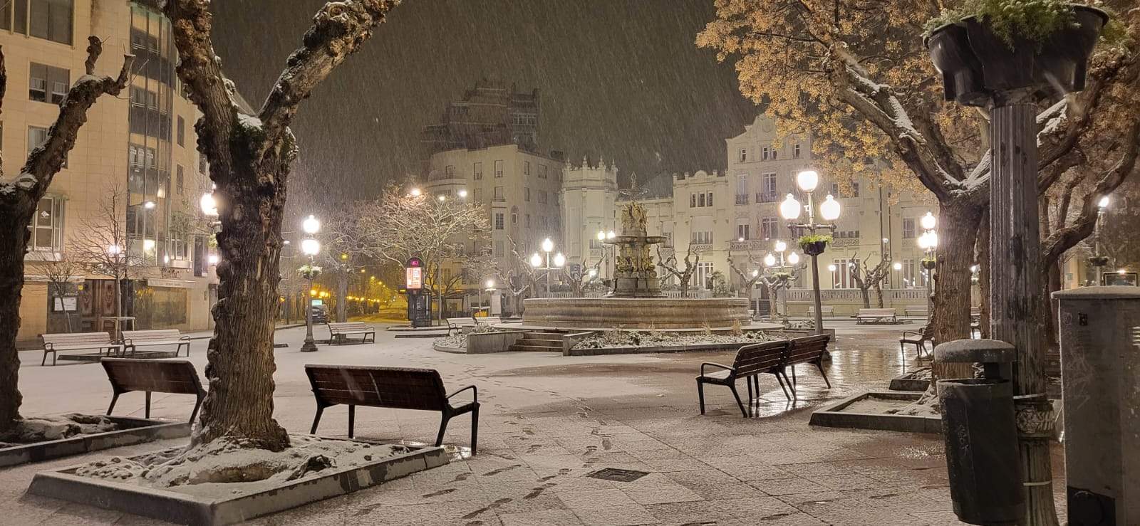 La nieve llega a la ciudad de Huesca de madrugada