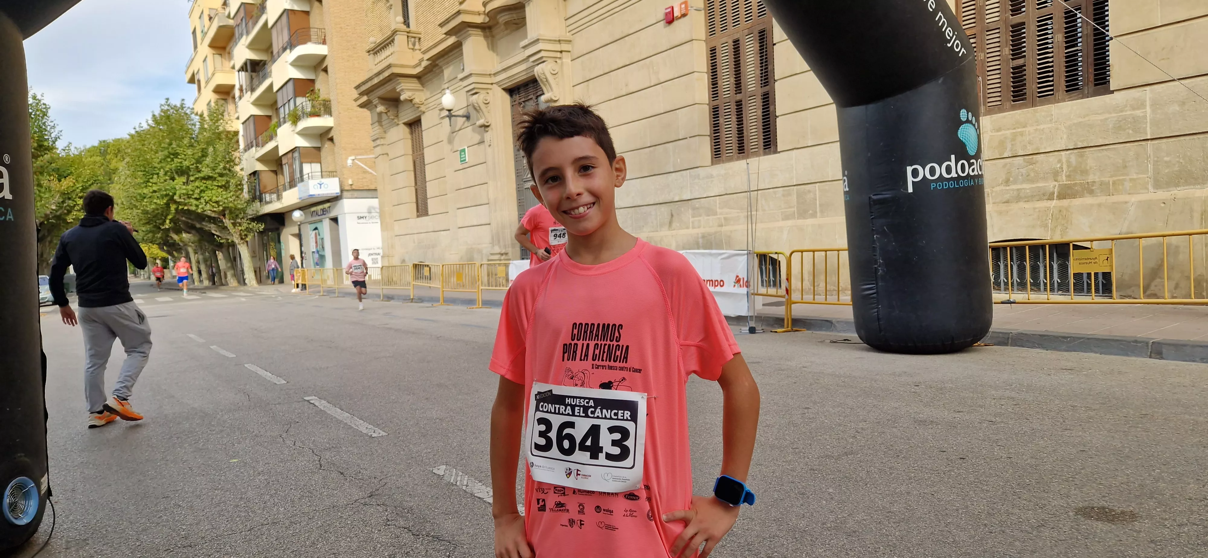 Primer infantil de la XI Carrera contra el Cáncer de Huesca. Foto Myriam Martínez