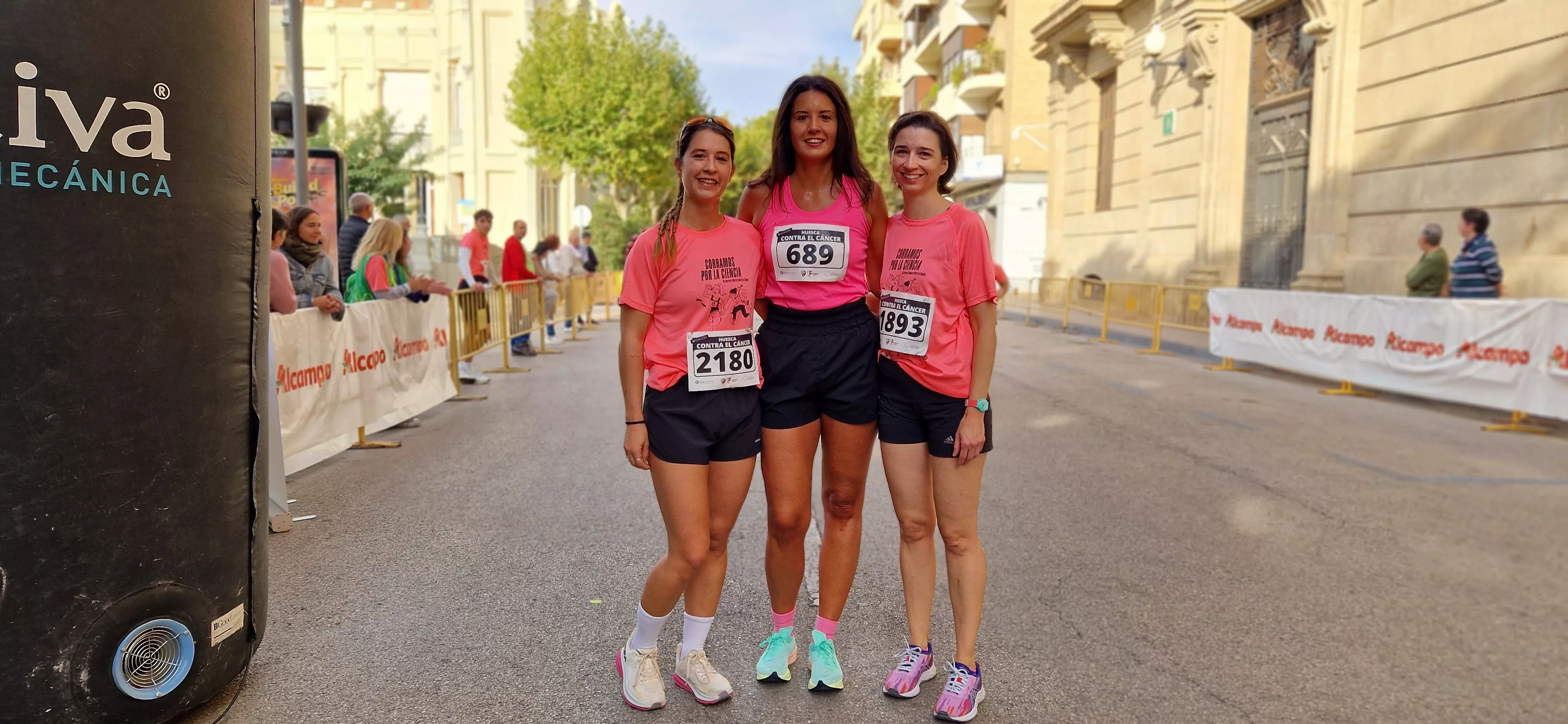 Primeros puestos de la XI Carrera contra el Cáncer de Huesca. Foto Myriam Martínez