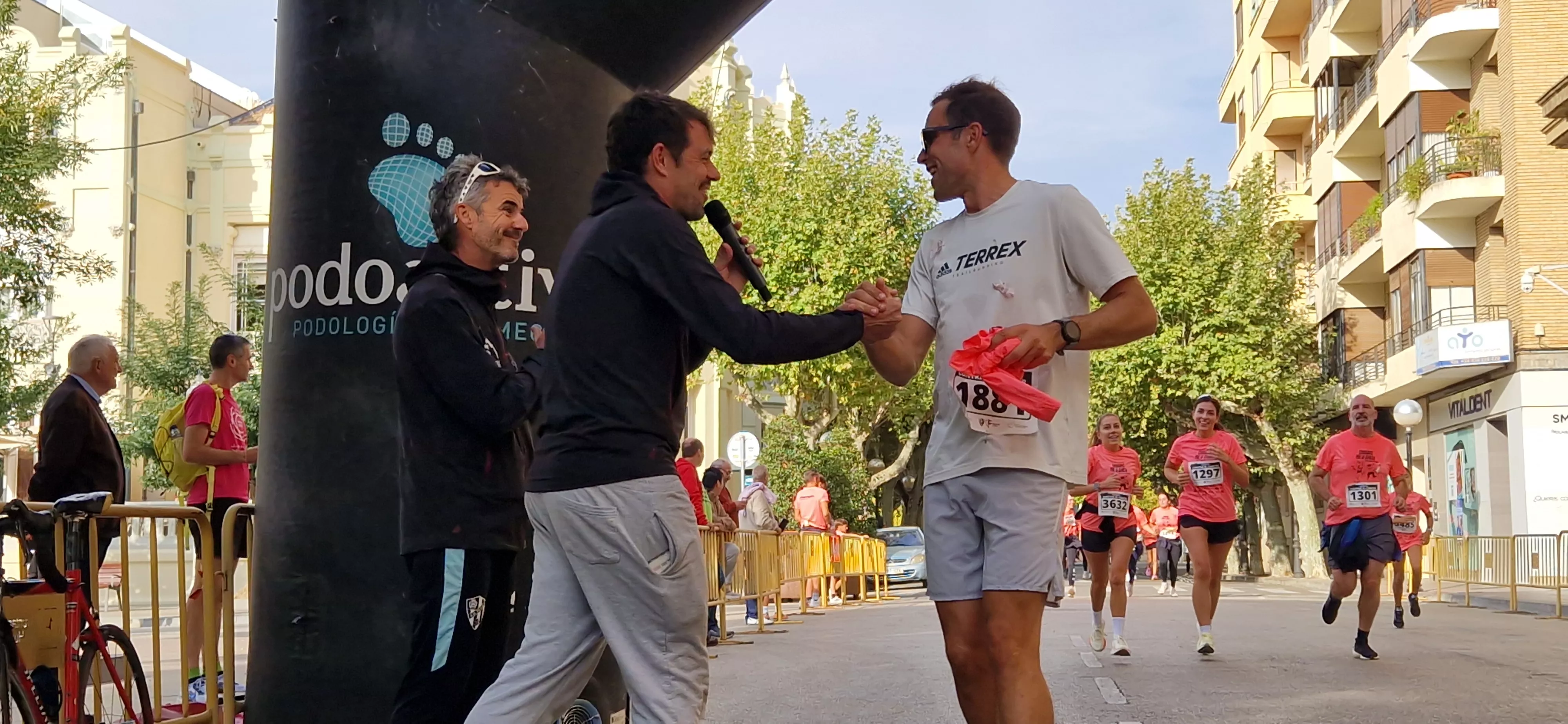 XI Carrera contra el Cáncer de Huesca. Foto Myriam Martínez