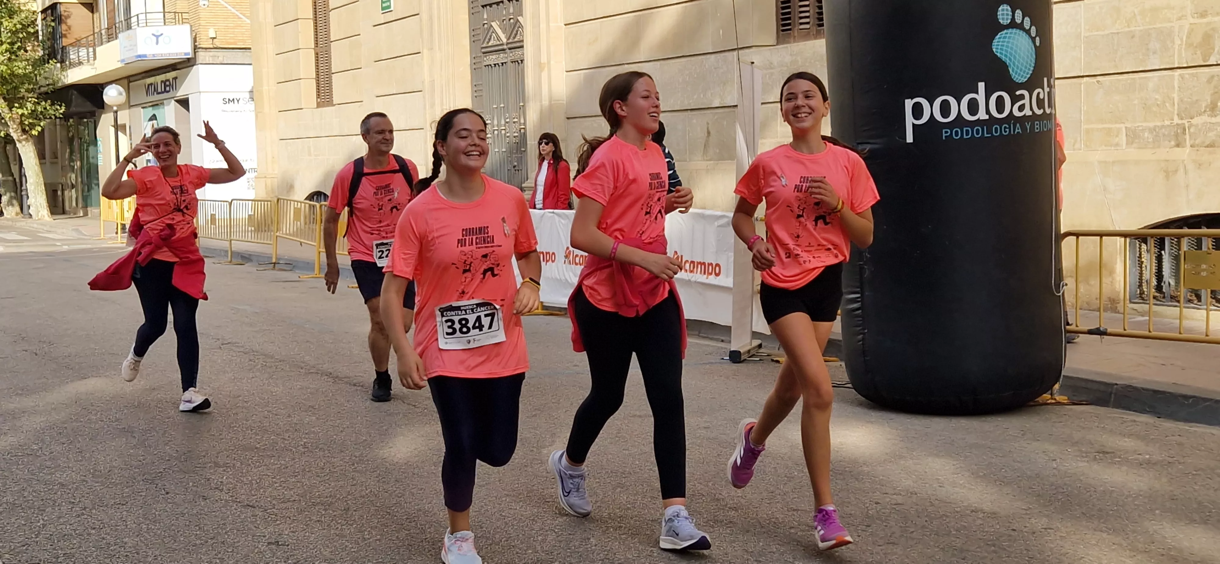 XI Carrera contra el Cáncer de Huesca. Foto Myriam Martínez