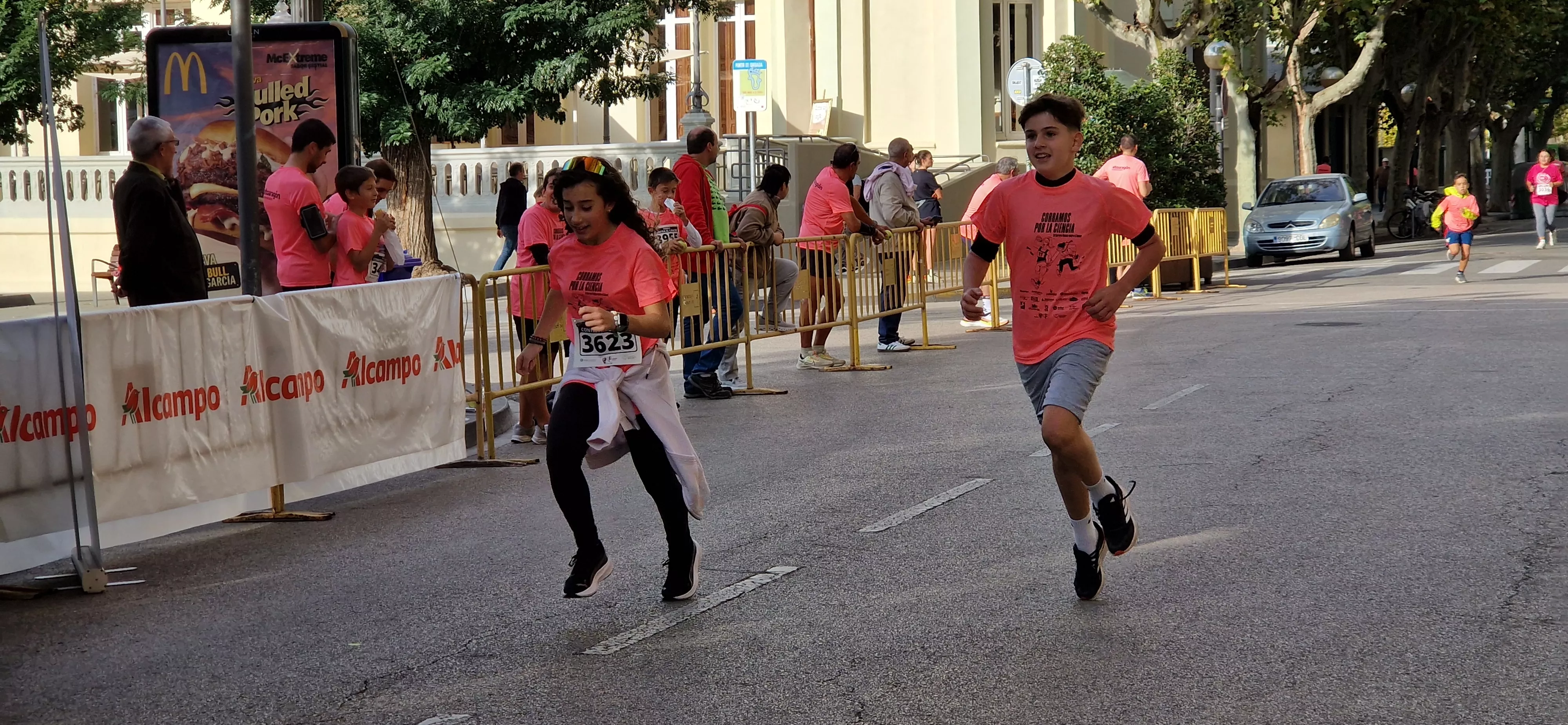 XI Carrera contra el Cáncer de Huesca. Foto Myriam Martínez