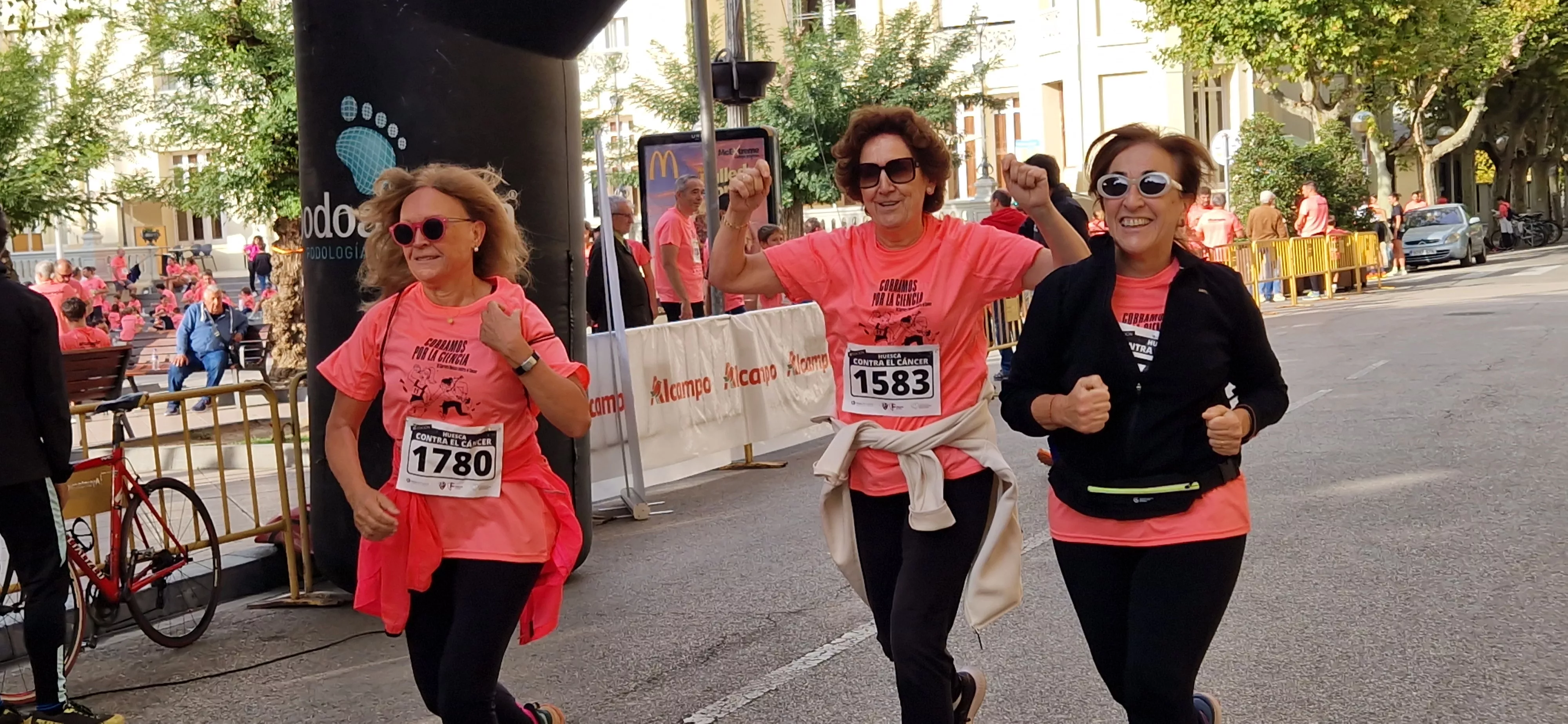XI Carrera contra el Cáncer de Huesca. Foto Myriam Martínez