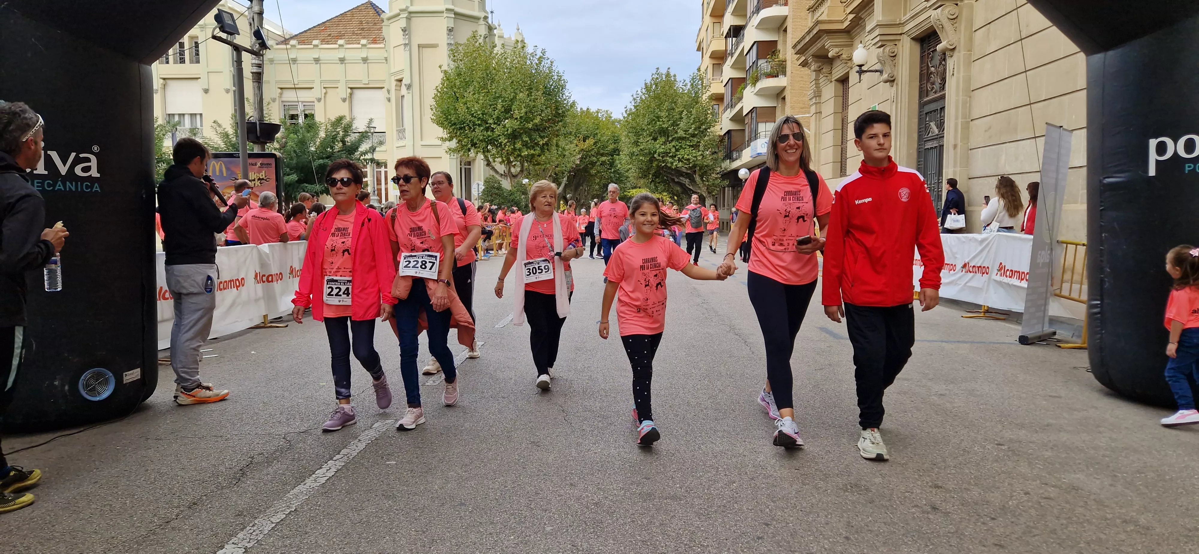 XI Carrera contra el Cáncer de Huesca. Foto Myriam Martínez