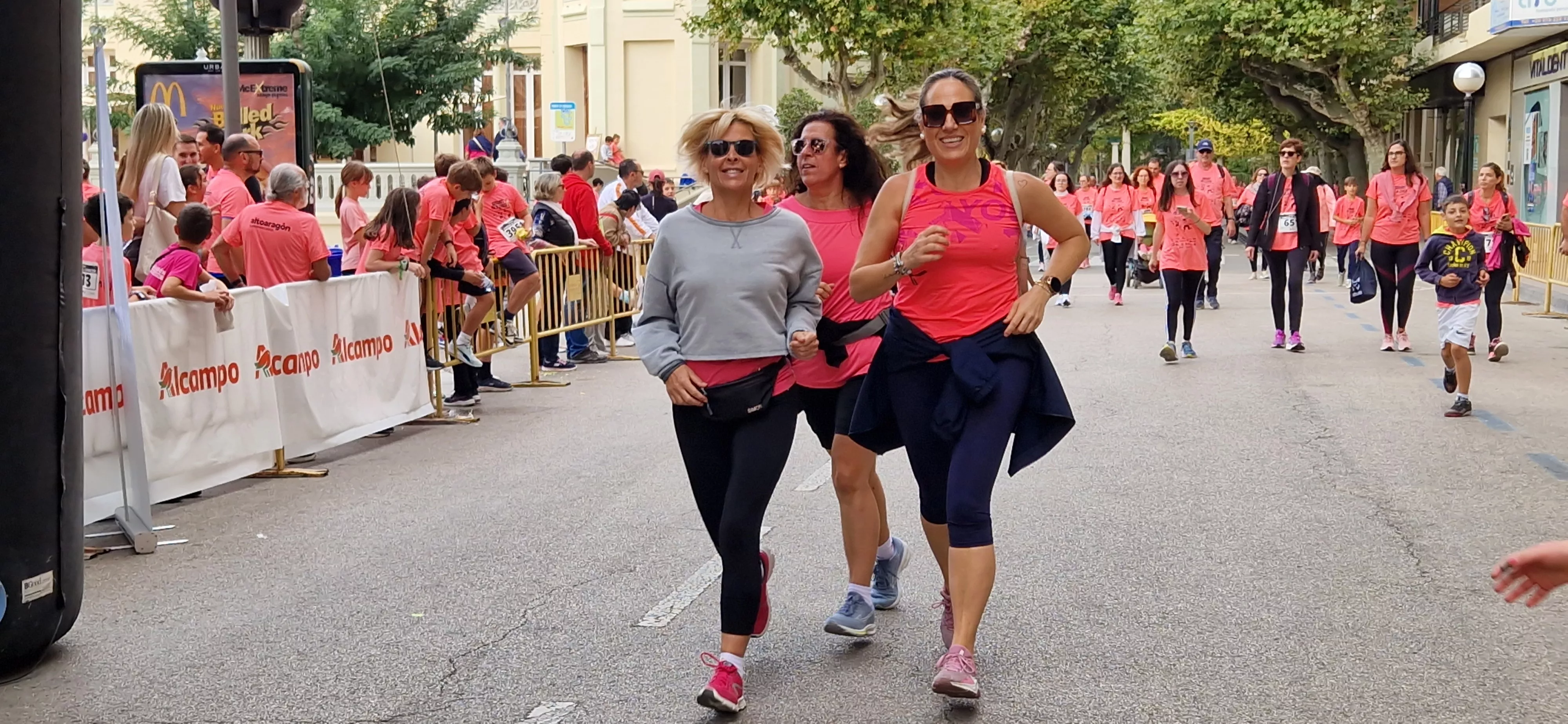 XI Carrera contra el Cáncer de Huesca. Foto Myriam Martínez
