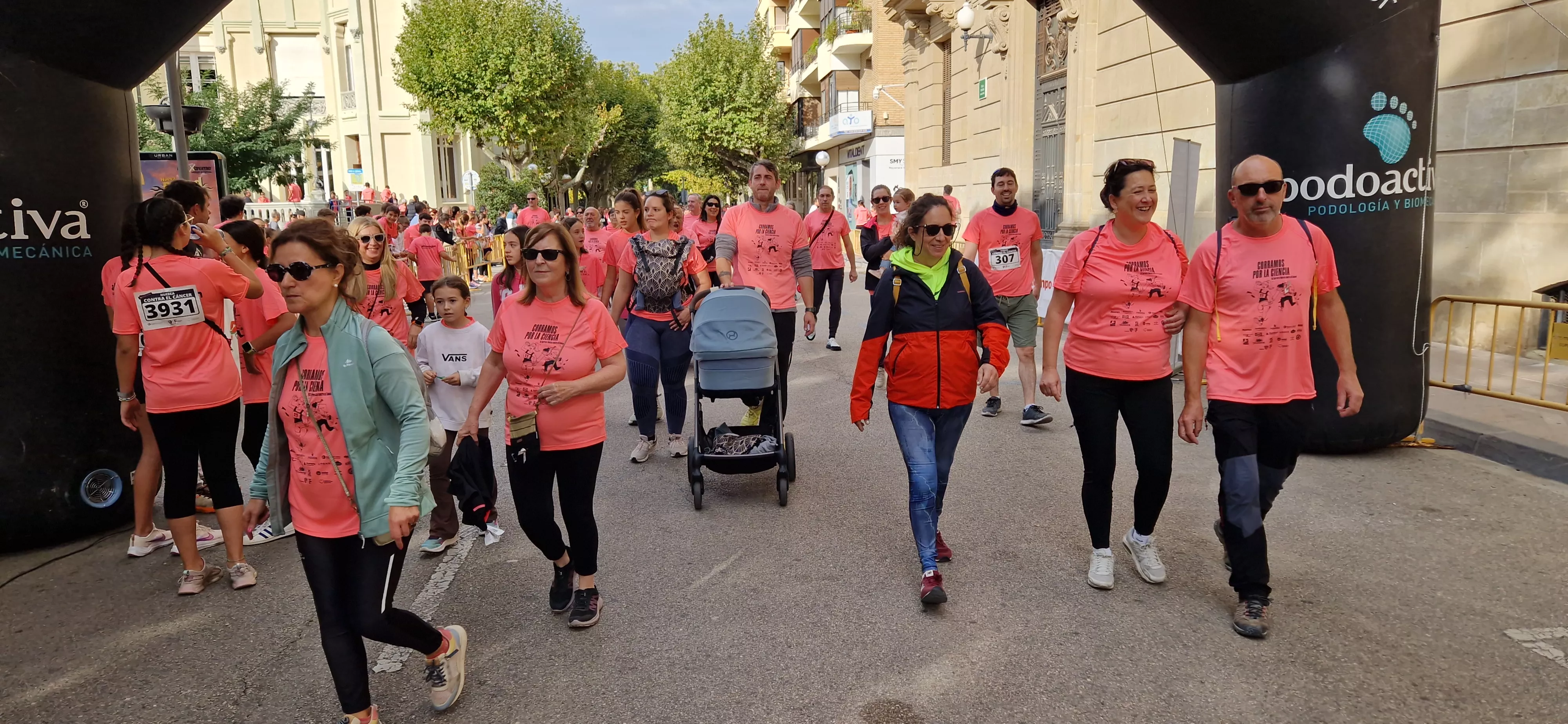 XI Carrera contra el Cáncer de Huesca. Foto Myriam Martínez