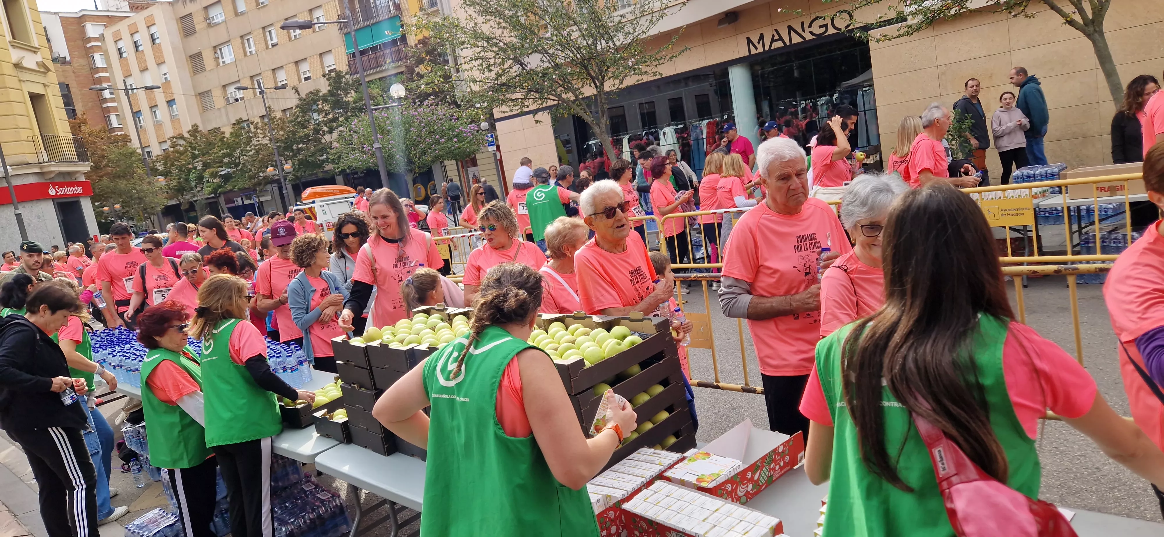 XI Carrera contra el Cáncer de Huesca. Foto Myriam Martínez