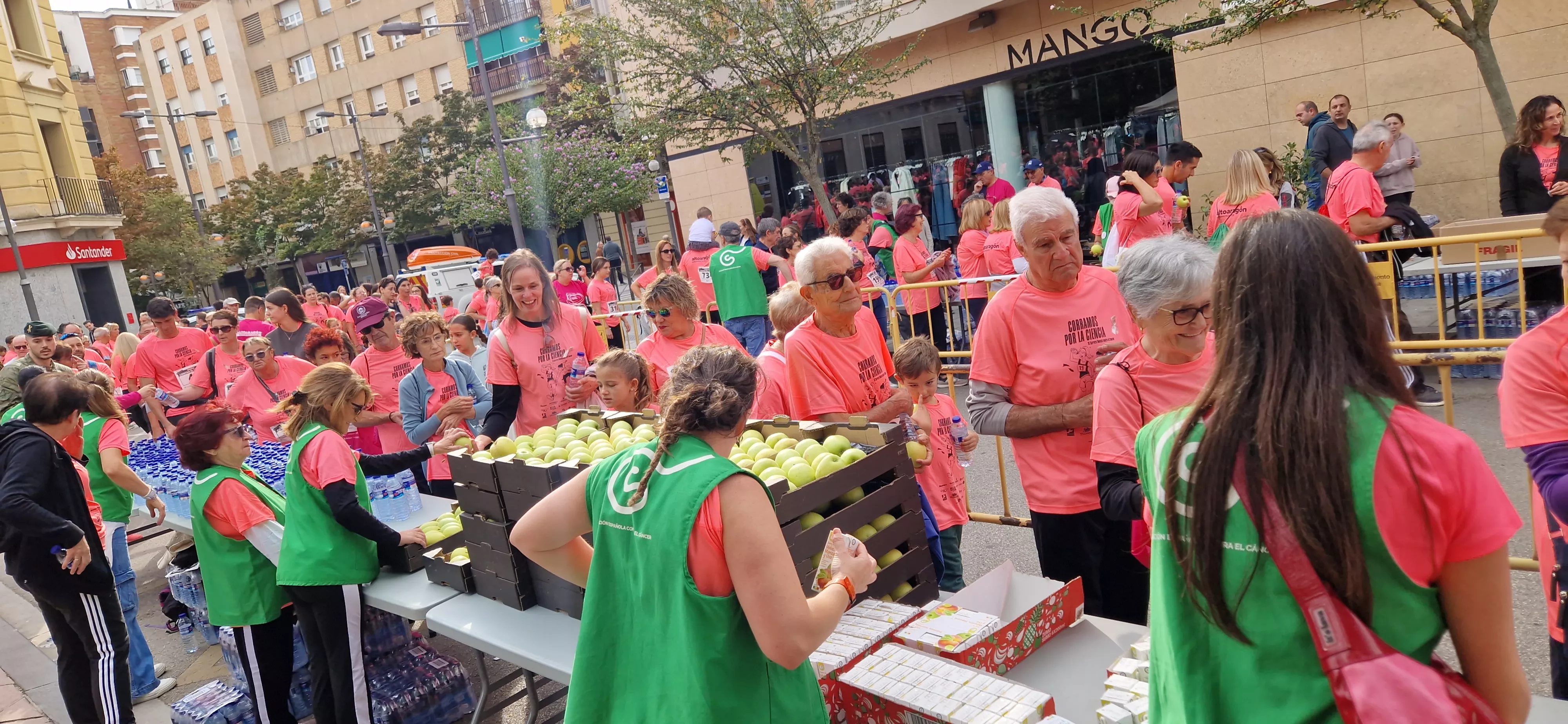 XI Carrera contra el Cáncer de Huesca. Foto Myriam Martínez