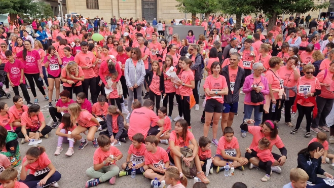 XI Carrera contra el Cáncer de Huesca. Foto Myriam Martínez