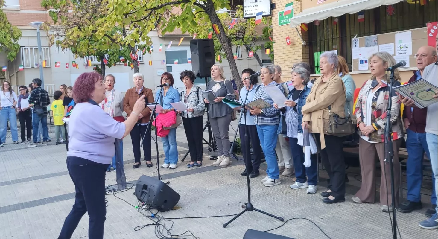 Coro de la Universidad Ciudadana. Día de la Paz en el Barrio de María Auxiliadora. Foto Myriam Martínez