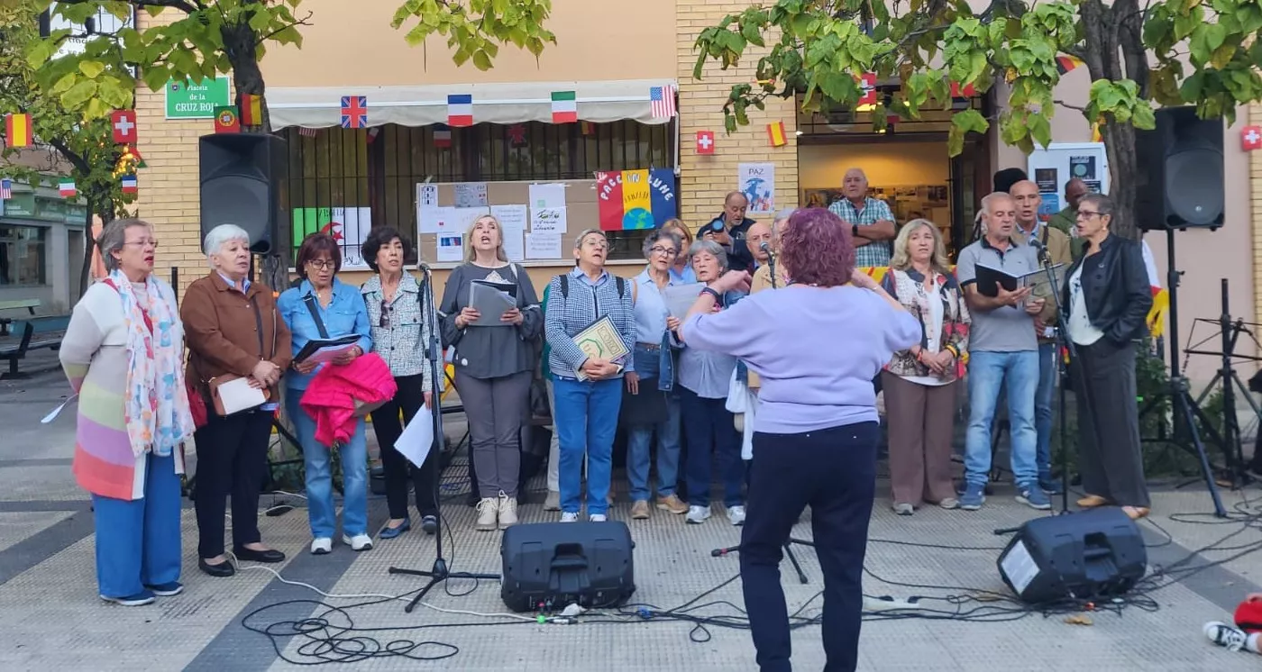 Coro de la Universidad Ciudadana. Día de la Paz en el Barrio de María Auxiliadora. Foto Myriam Martínez