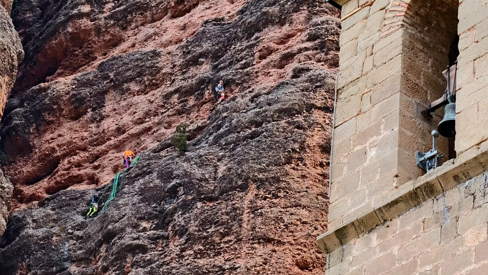 Escalando en Riglos.