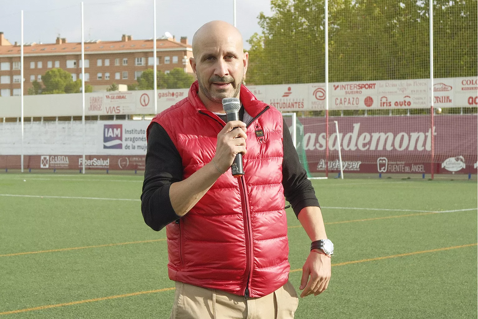 Imágenes de la presentación de la cantera del CD Peñas Oscenses. Foto: Alejandro Sanagustín