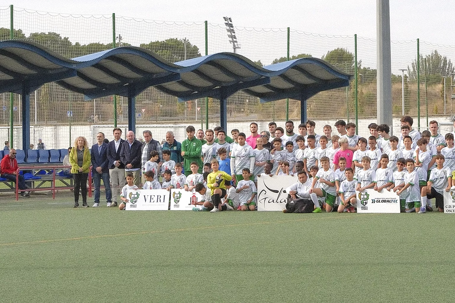 Imágenes de la presentación de la cantera del CD Peñas Oscenses. Foto: Alejandro Sanagustín