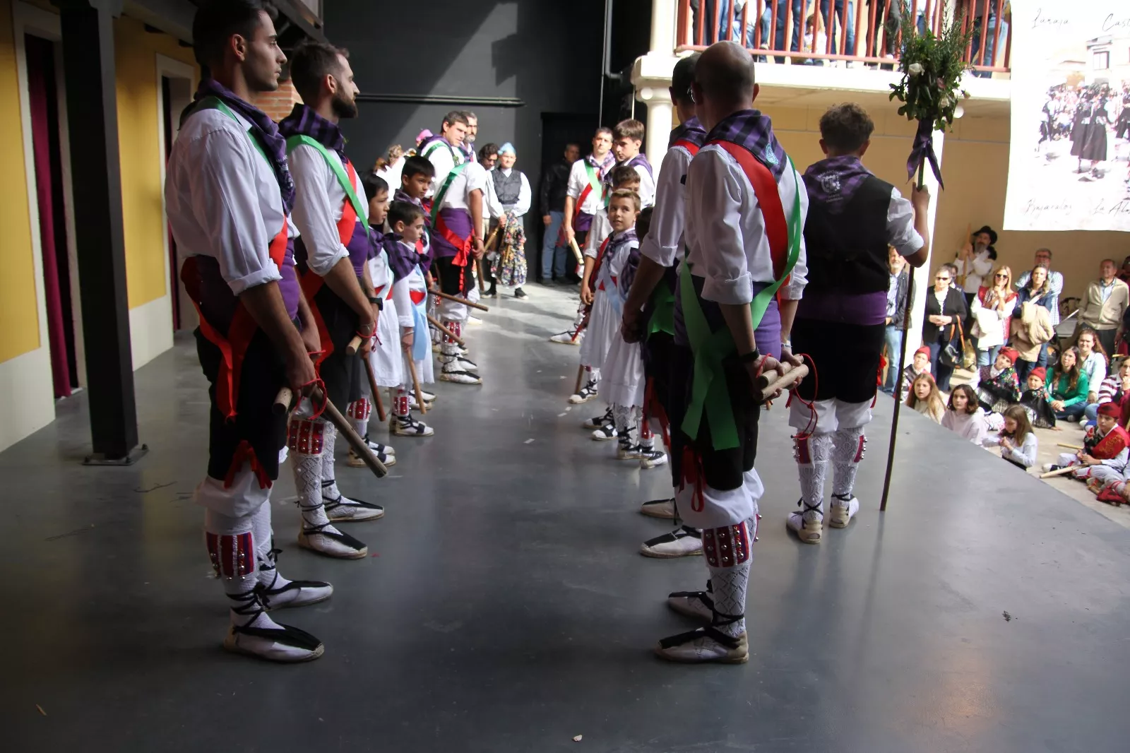 Dances de Los Monegros en Robres. Foto Carlos Neofato