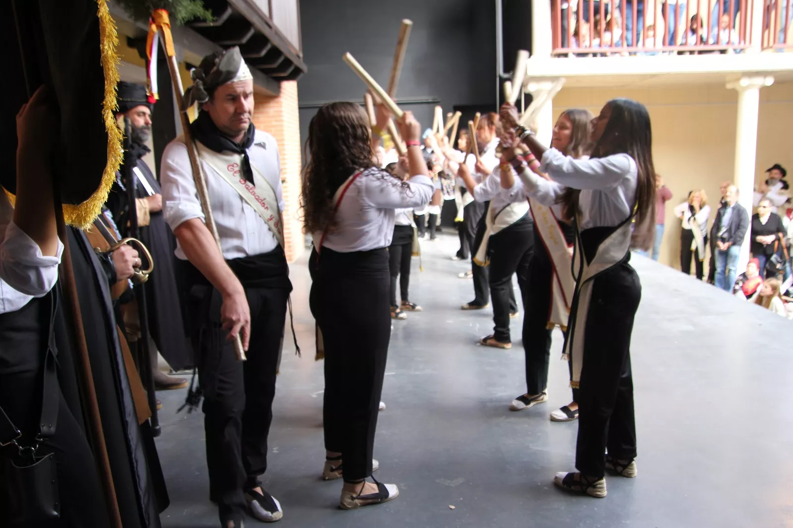 Dances de Los Monegros en Robres. Foto Carlos Neofato