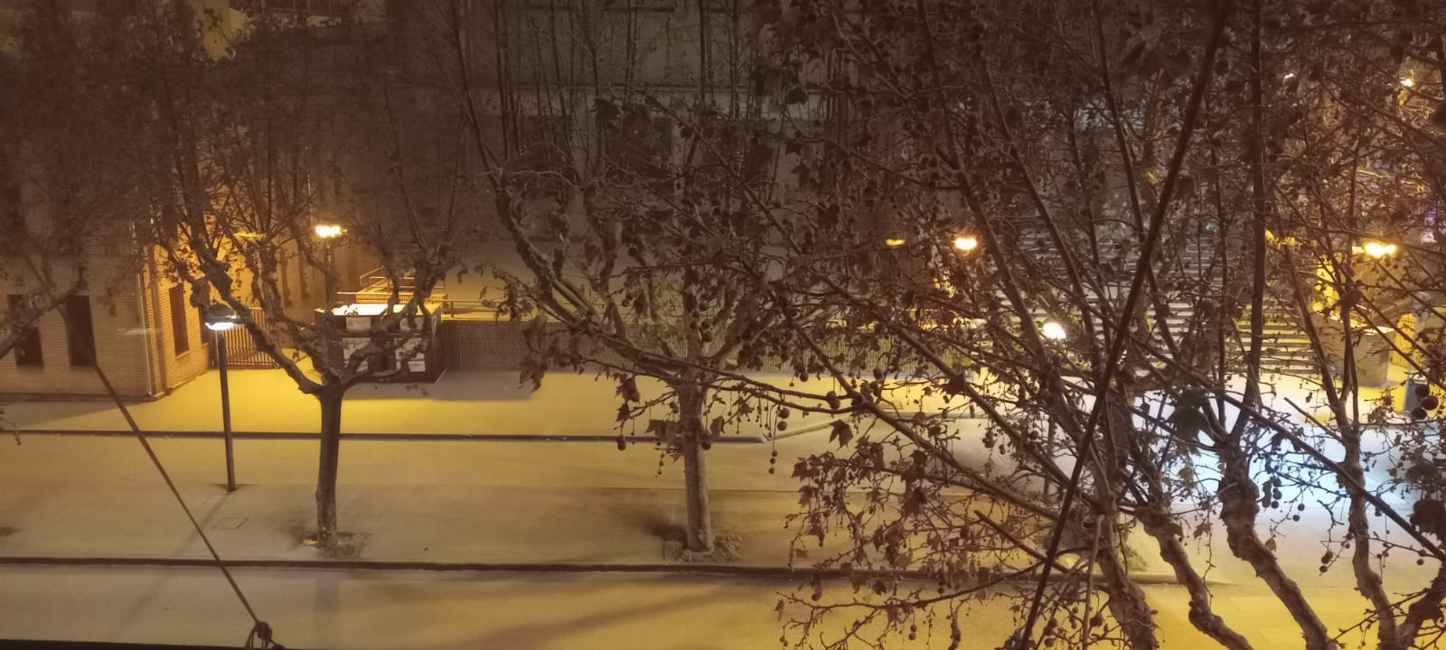 Iglesia de Santiago, este jueves a las 3:00. Foto Mariano Martínez